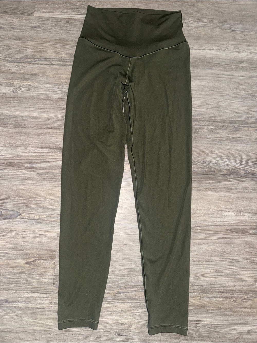 Offline High-Waist Olive Green Leggings with high Waistband